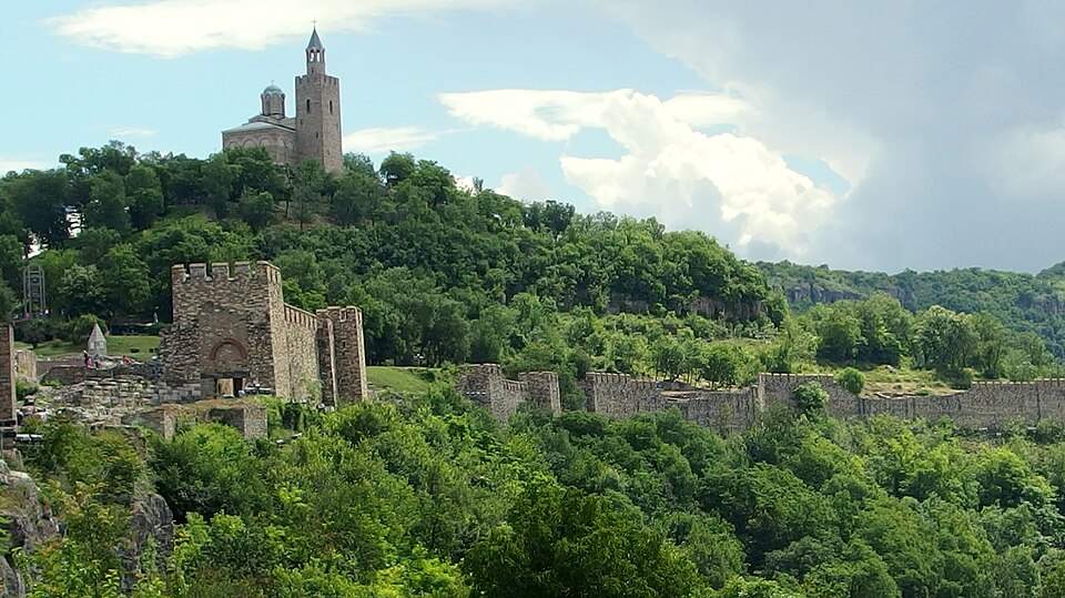 Tsarevets Fortress, Bulgaria - travel guide