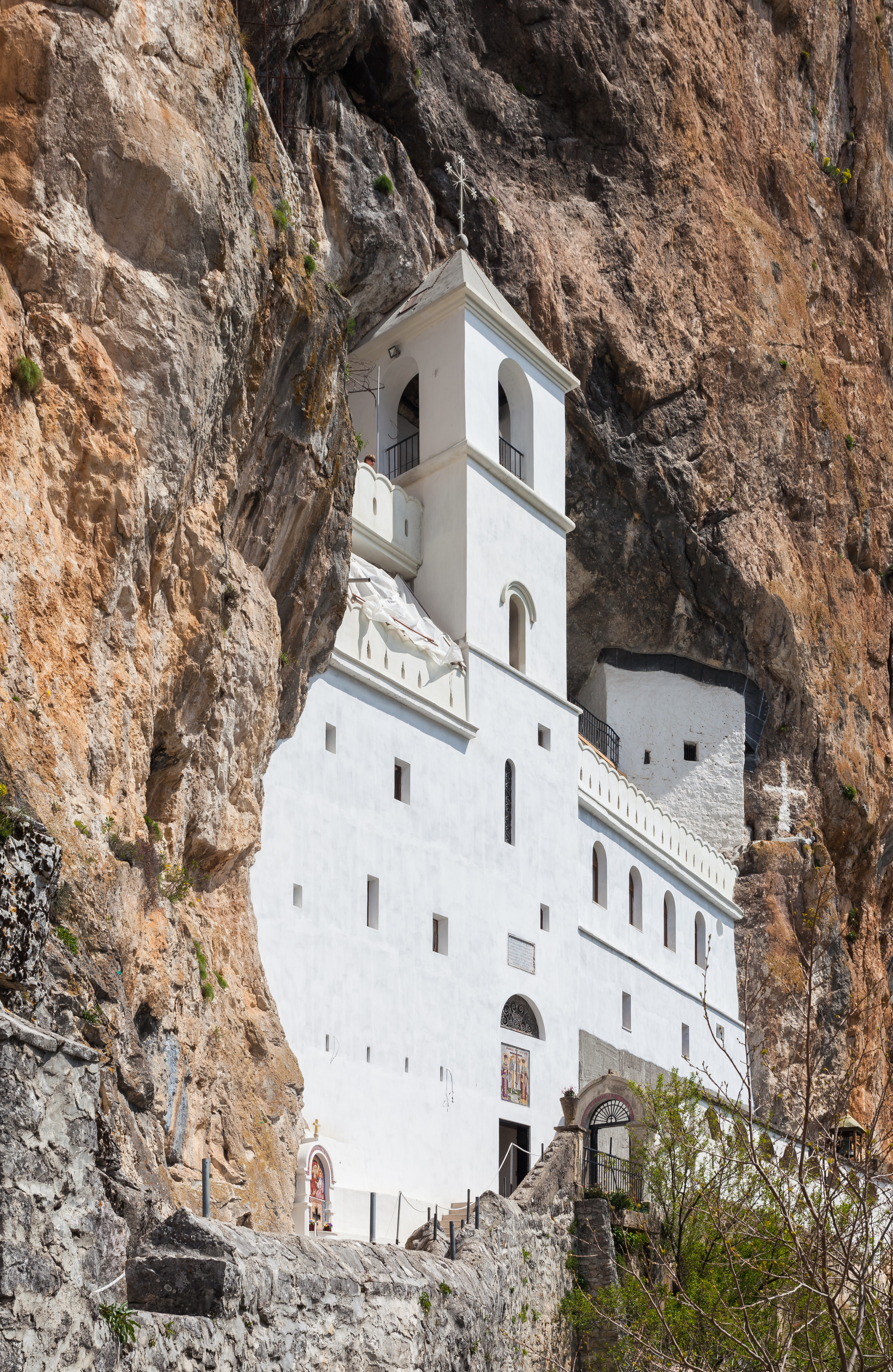 Ostrog Monastery, Montenegro - travel guide
