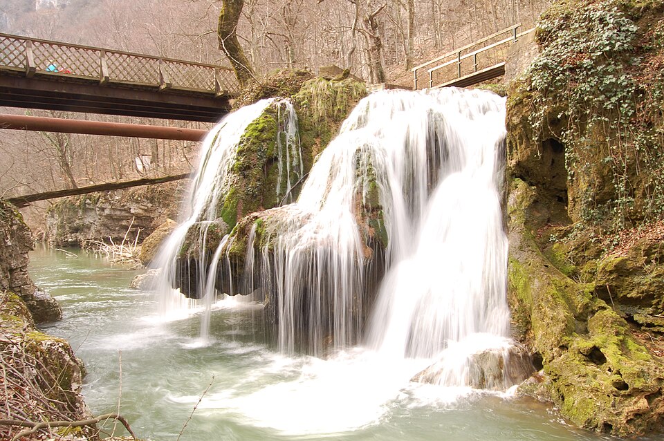 Bigar Waterfall, Romania - travel guide
